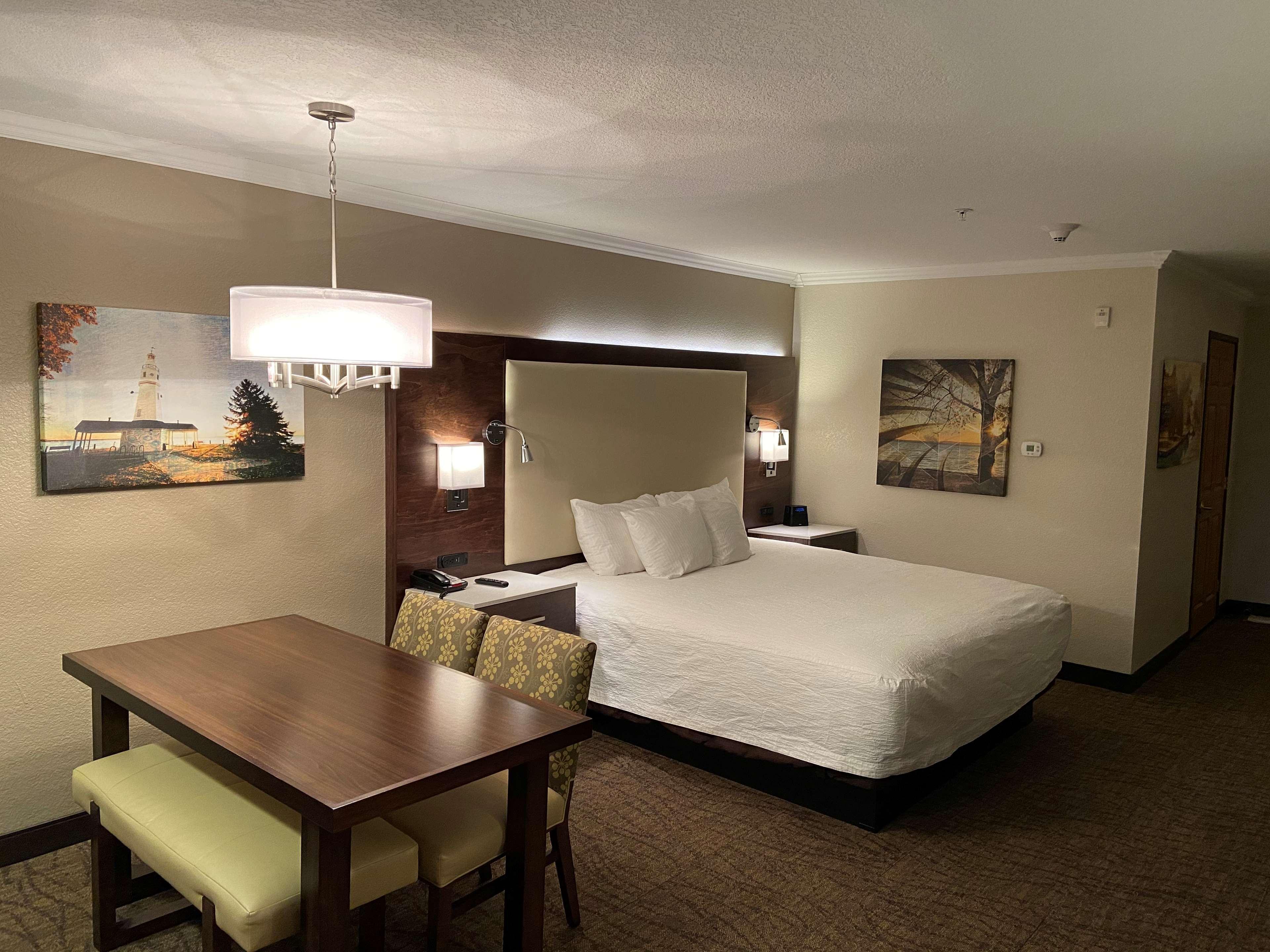 Best Western Premier Bridgewood Hotel Resort Neenah Exteriör bild