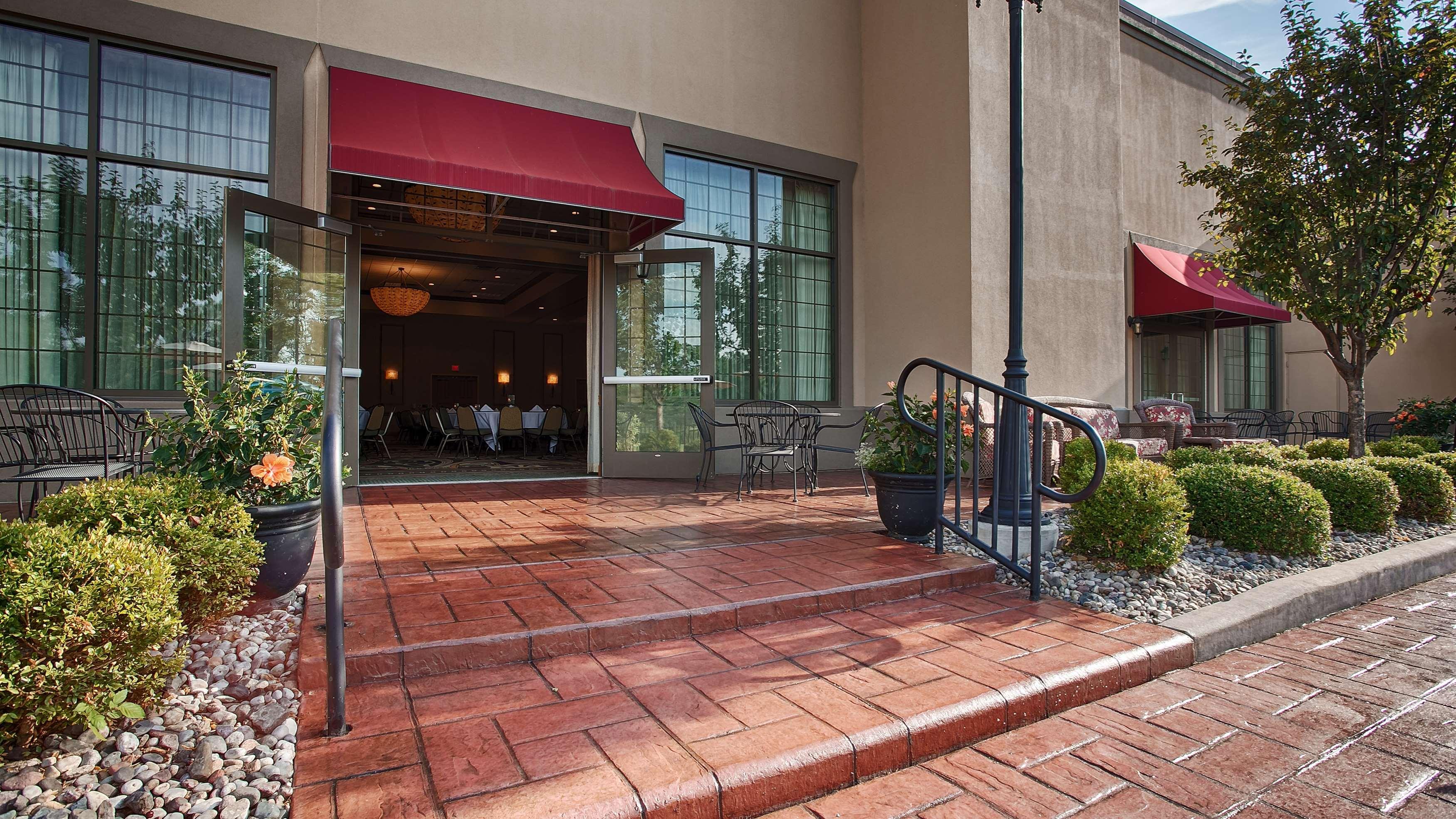 Best Western Premier Bridgewood Hotel Resort Neenah Exteriör bild
