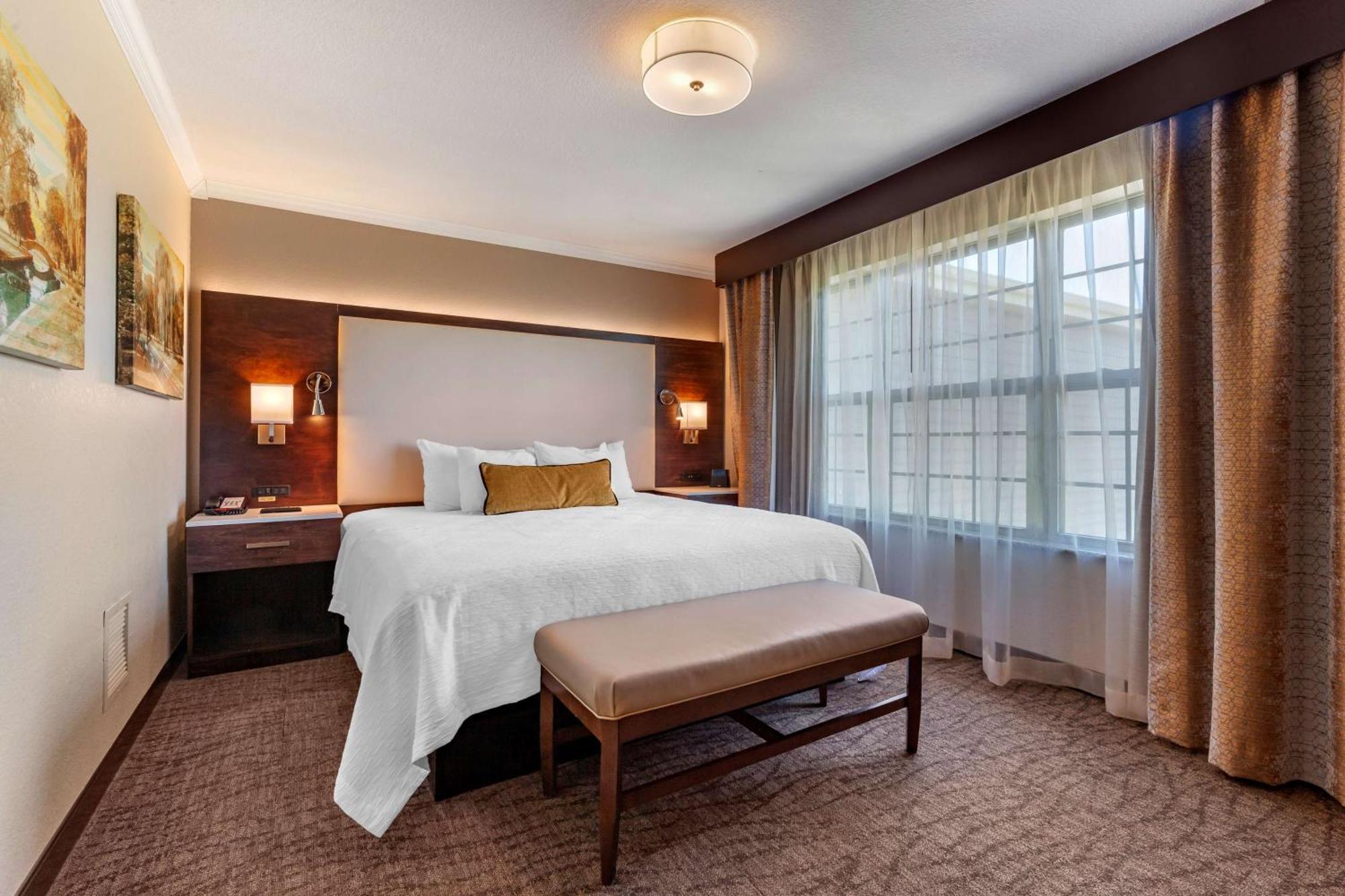 Best Western Premier Bridgewood Hotel Resort Neenah Exteriör bild
