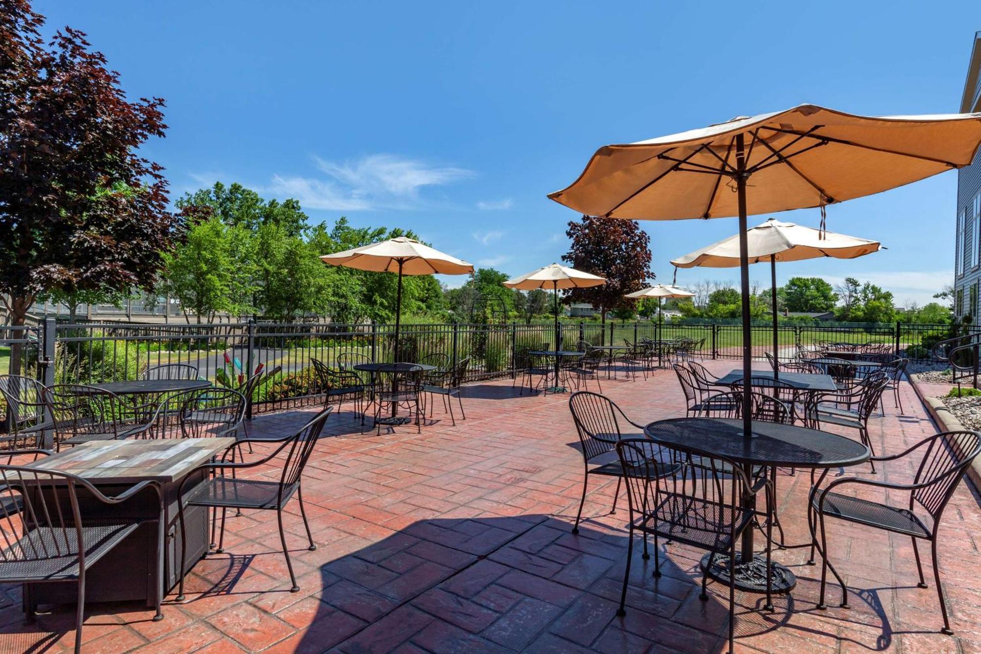 Best Western Premier Bridgewood Hotel Resort Neenah Exteriör bild