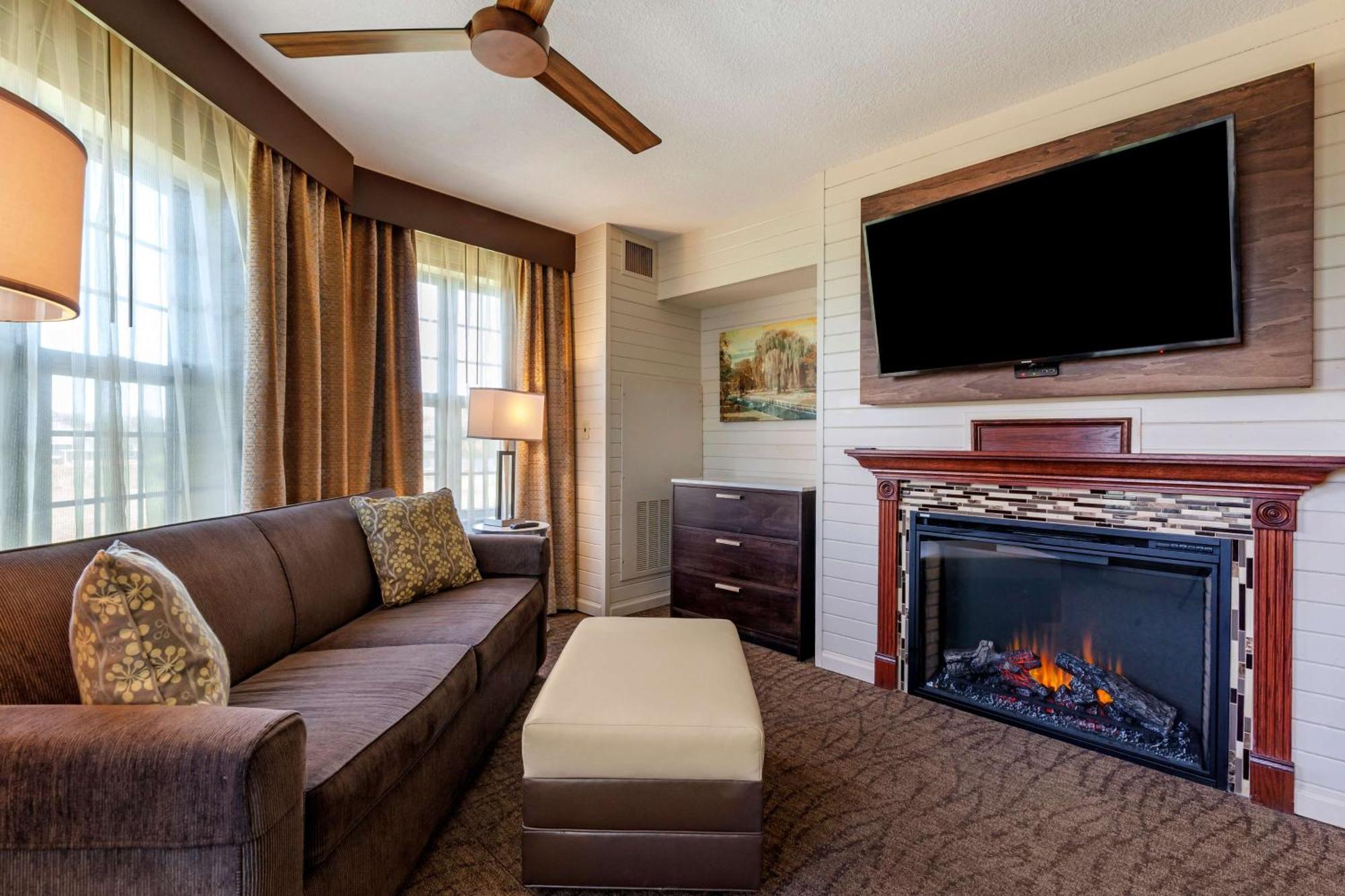 Best Western Premier Bridgewood Hotel Resort Neenah Exteriör bild